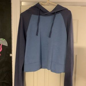 cropped hoodie